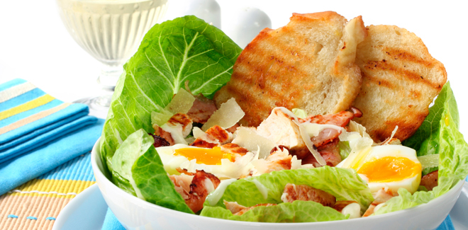 Insalata con pollo al sesamo