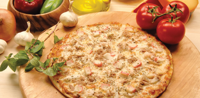 Pizza di kamut con porcini e parmigiano