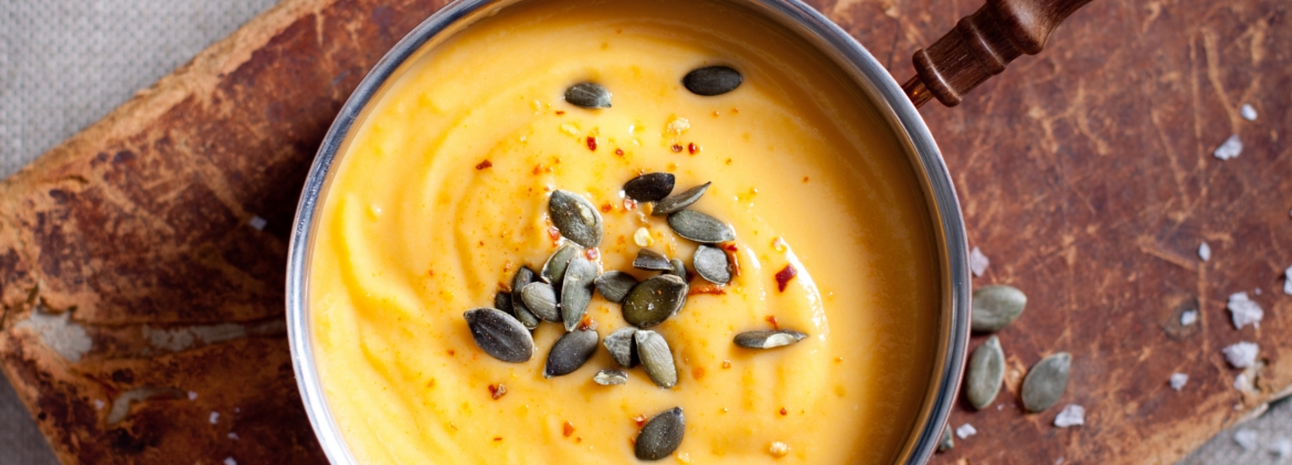 Zuppa di grano saraceno con zucca e arancia al profumo di zenzero