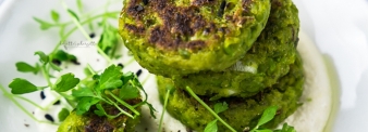 peas falafel with tahini sauce