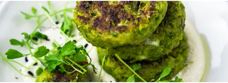 peas falafel with tahini sauce