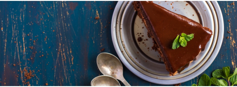 Cocoa cake with chocolate frosting