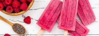 Raspberries popsicles with chia seeds