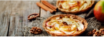 Pies with whole seeds, apples, nuts and cinnamon